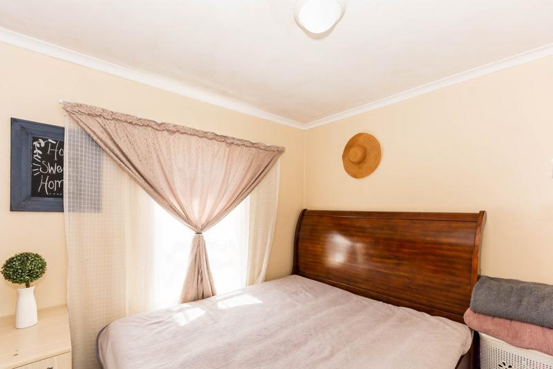 To Let 1 Bedroom Property for Rent in Parklands Western Cape